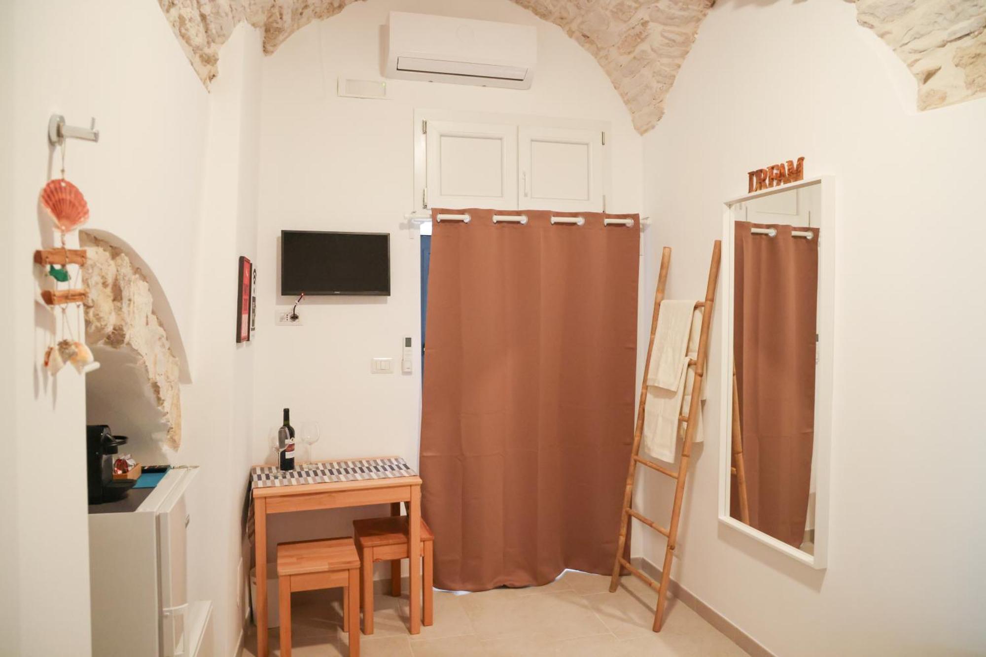 Room 20 - Piccola Camera In Pietra Bianca Джовинаццо Экстерьер фото