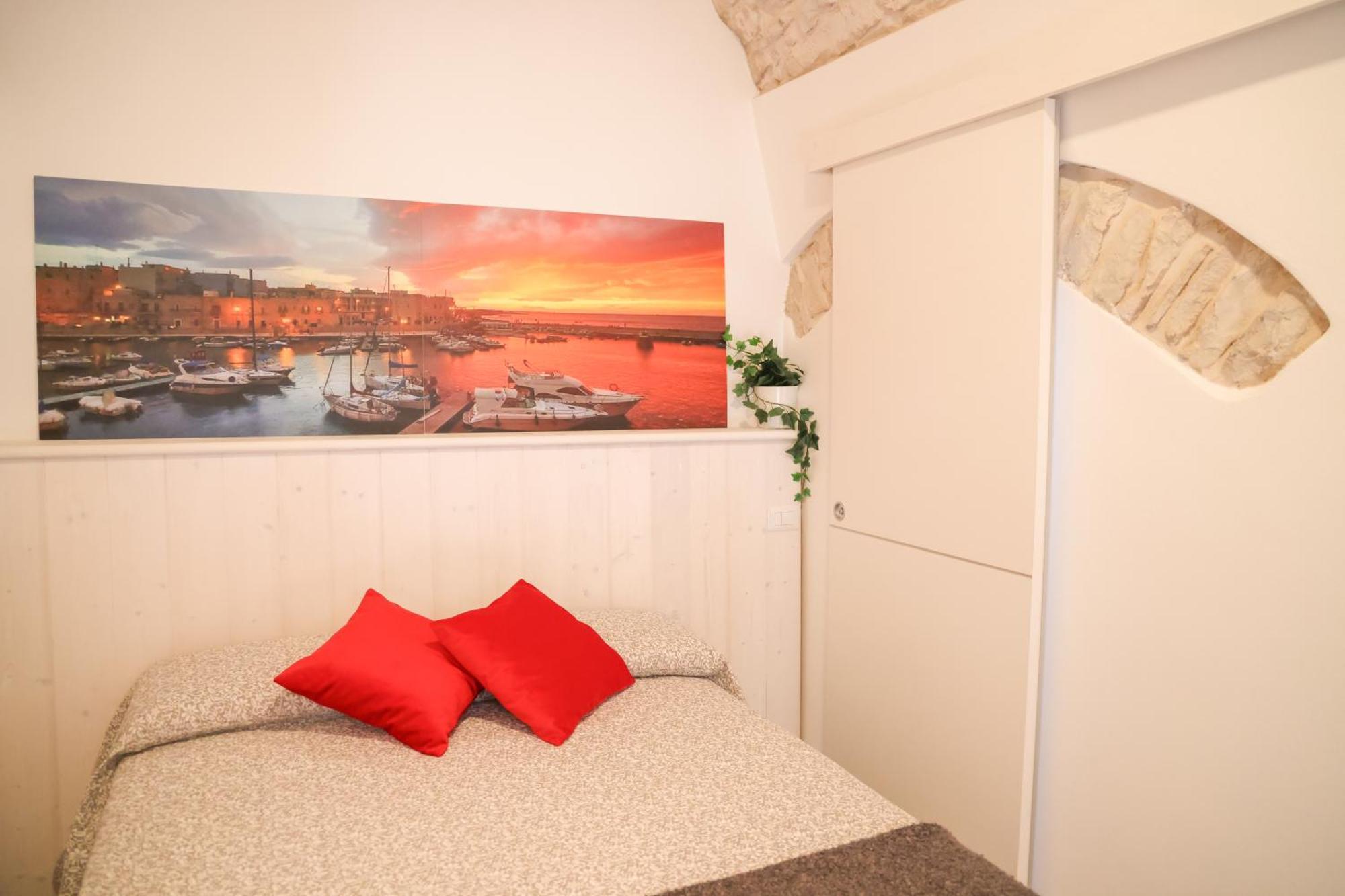Room 20 - Piccola Camera In Pietra Bianca Джовинаццо Экстерьер фото